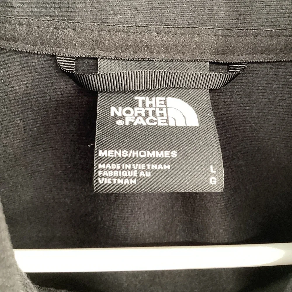 Mens The North Face Castle Rock SoftShell Full Sip Long Sleeve Jacket-Black/Gray